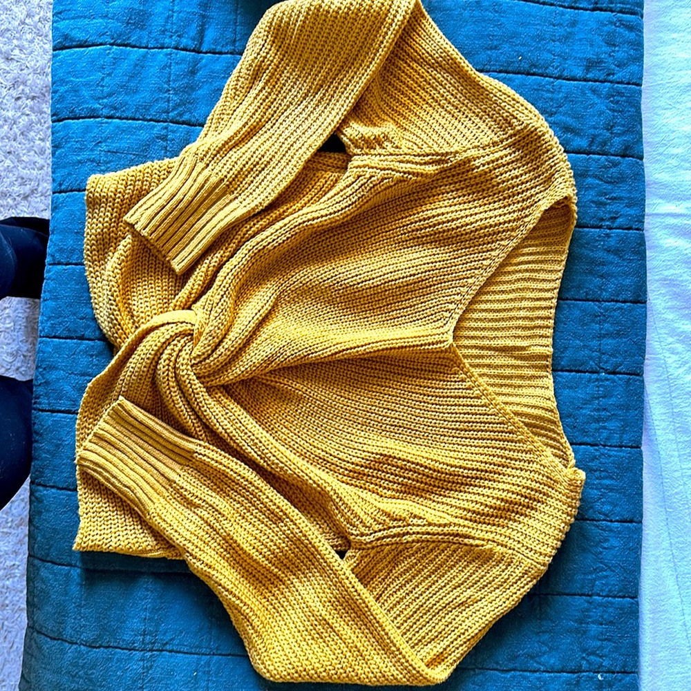 Cropped knot front sweater golden yellow size s/m